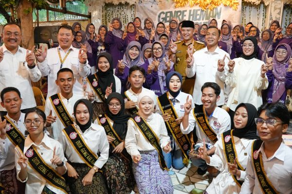 *Luncurkan Program _Héman ka Sepuh_, Wihaji Sempat Goyang Stecu-stecu Bareng Genre